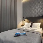 Przy Krzywym Domku Ltc - *