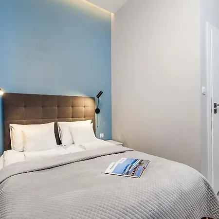 Przy Krzywym Domku Ltc - *